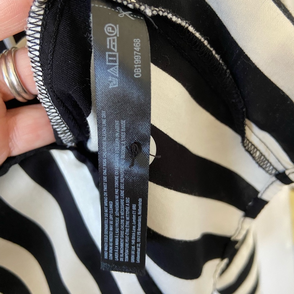 Anthropologie Black and White Stripe Button-Up silk blouse - Picture 3 of 4